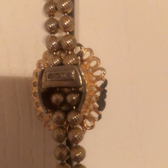 VTG Avon 1973 vintage elliptical emerald stone tassel adjustable discontinued - Picture 10 of 11